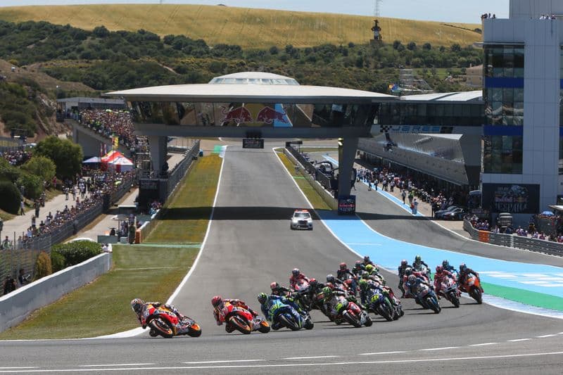 Dani Pedrosa, riding his Repsol Honda, leading the pack on the opening lap of the 2017 Spanish Grand Prix.